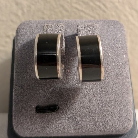 Vintage Chunky 925 Sterling Silver Onyx Inlay Half Hoop Post Earrings - Picture 1 of 7